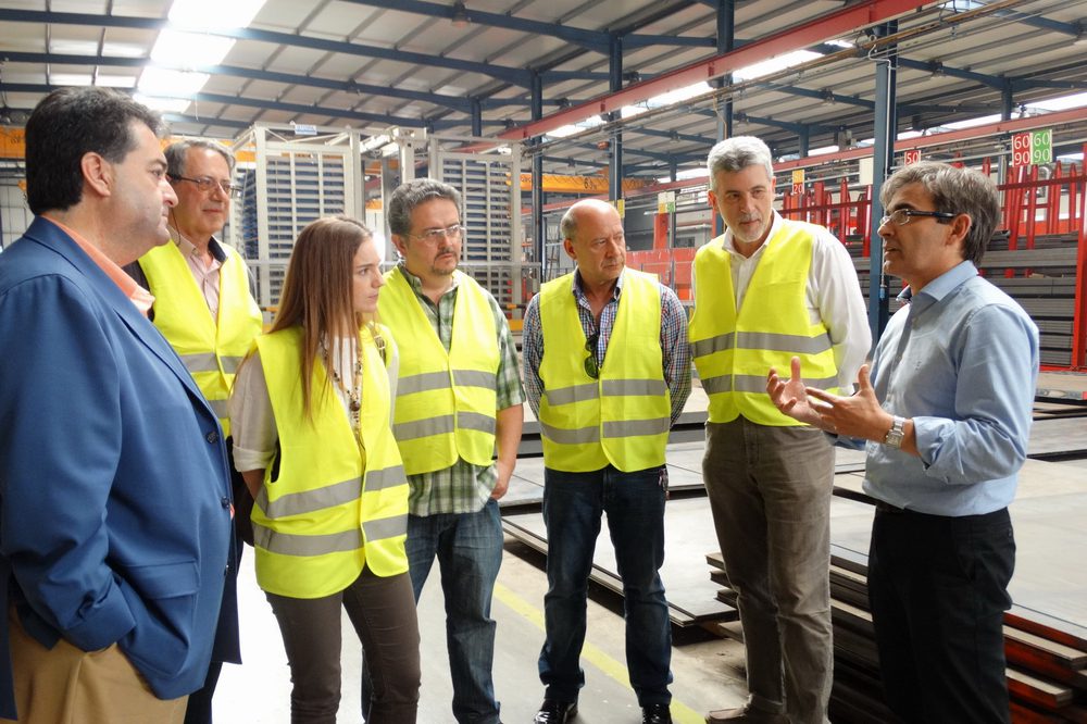 Lucía Guillén considera a la industria un sector clave de presente y futuro en el Alto Aragón