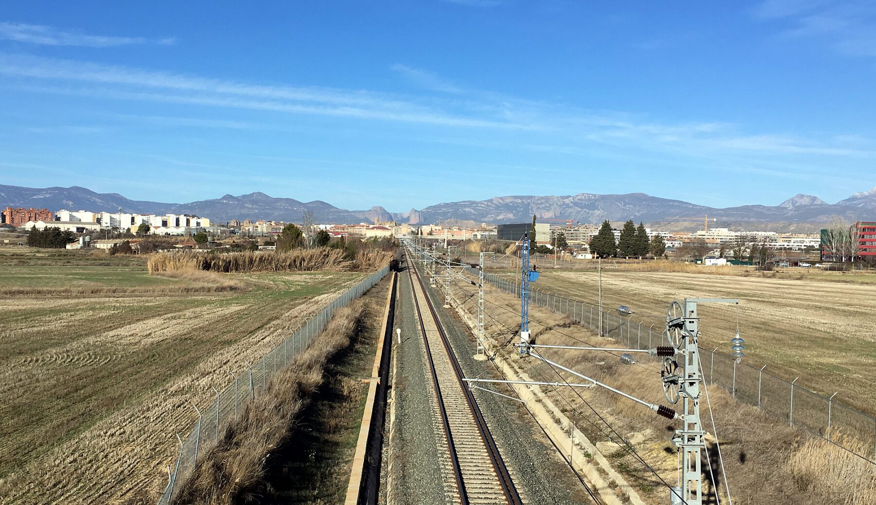 Trazado del ferrocarril a la ciudad de Huesca